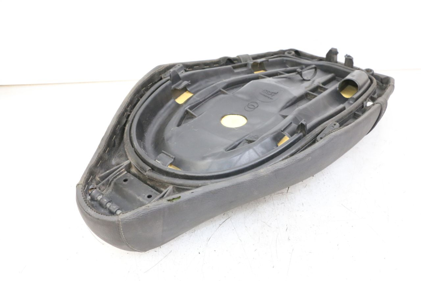 photo de SIEDZENIE GILERA RUNNER LC 50 (1997 - 1998) - Oznaczenia i referencje