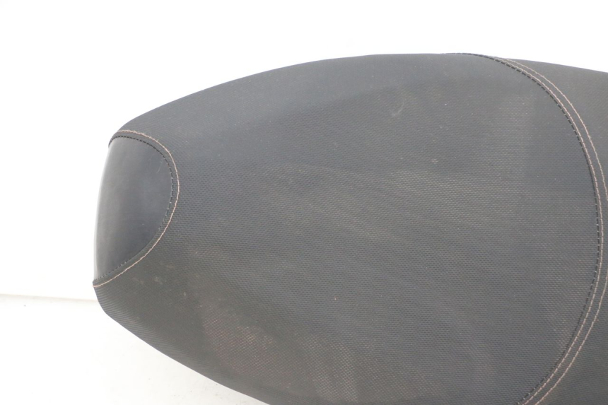 photo de SIEDZENIE JM MOTORS SANTANA EVO 50 (2024 - 2026) - Zbliżenie komponentów