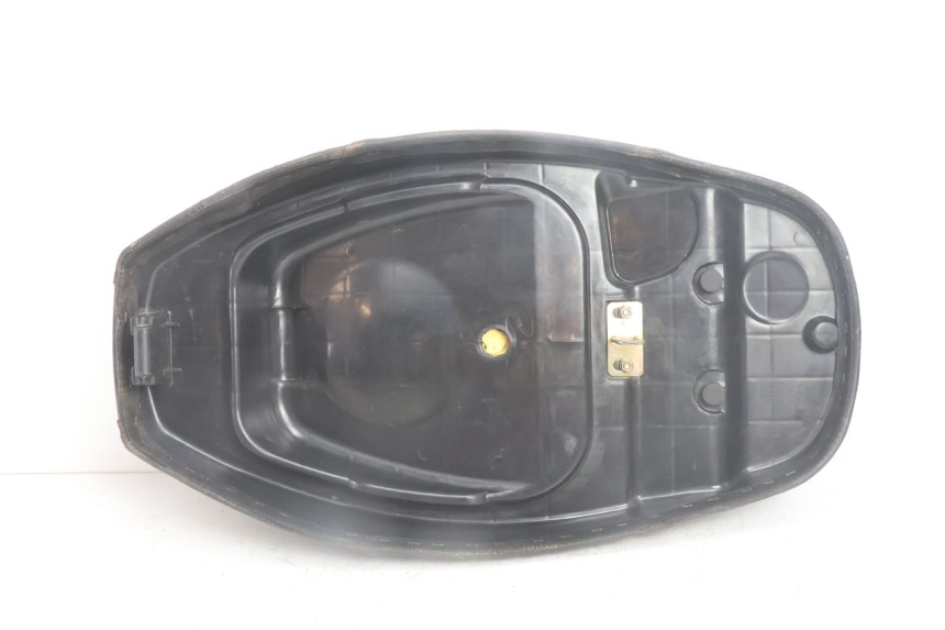 photo de SIEDZENIE JM MOTORS SANTANA EVO 50 (2024 - 2026) - Oznaczenia i referencje