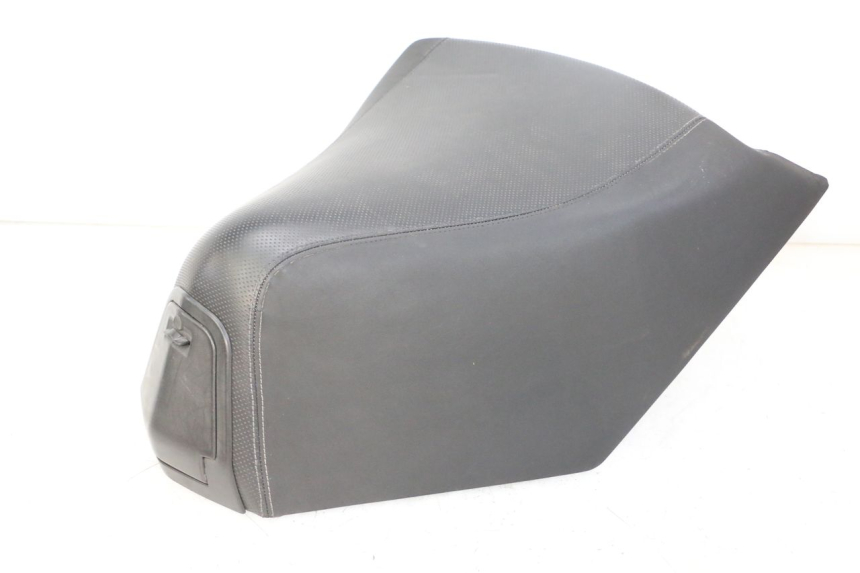 photo de SIEDZENIE PEUGEOT SATELIS 125 (2013 - 2018) - Szczegóły charakterystyczne