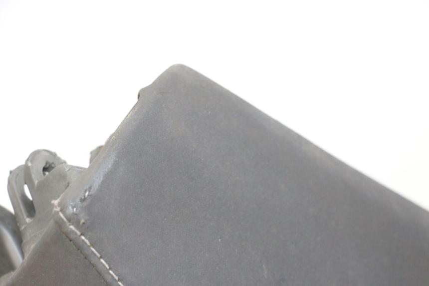 photo de SIEDZENIE PEUGEOT SATELIS 125 (2013 - 2018) - Widok z bliska