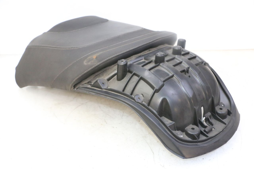 photo de SIEDZENIE PEUGEOT SATELIS 125 (2013 - 2018) - Szczegół części