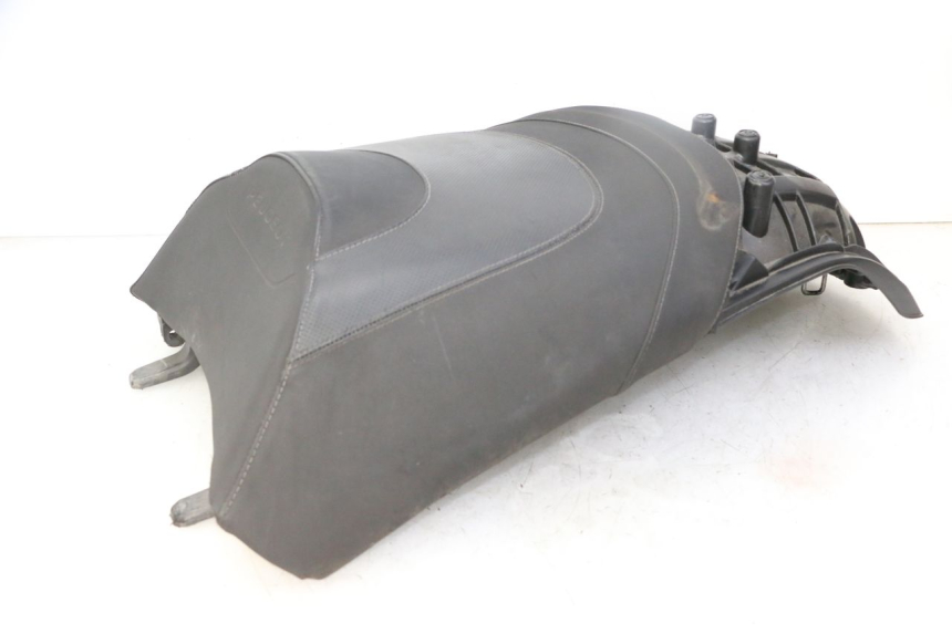 photo de SIEDZENIE PEUGEOT SATELIS 125 (2013 - 2018) - Zoom stanu zużycia