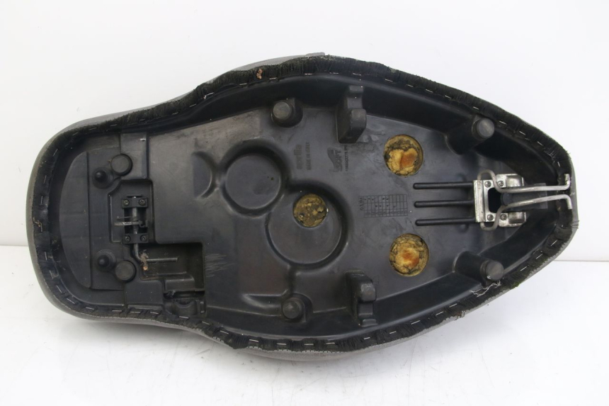 photo de SIEDZENIE APRILIA SCARABEO 4T 50 (2009 - 2017) - Stan powierzchni