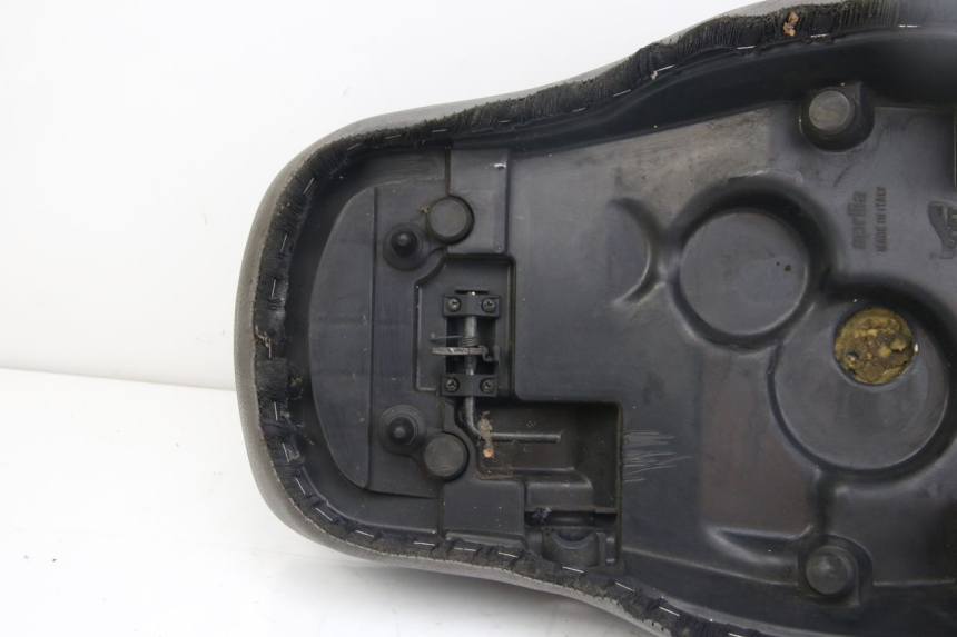 photo de SIEDZENIE APRILIA SCARABEO 4T 50 (2009 - 2017) - Część sprawdzona