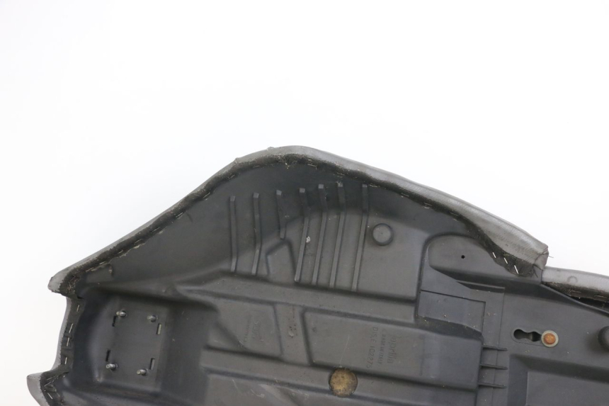 photo de SIEDZENIE APRILIA SCARABEO GT 125 (1999 - 2007) - Zbliżenie techniczne