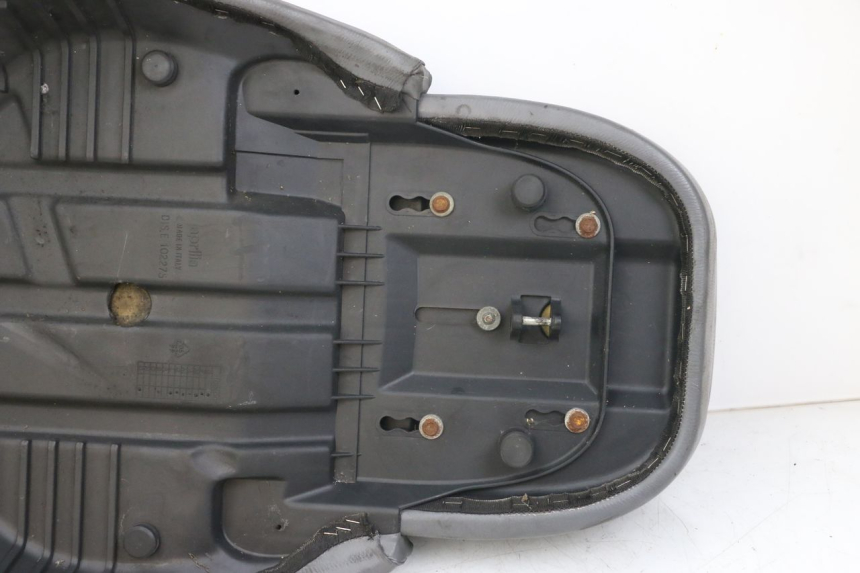 photo de SIEDZENIE APRILIA SCARABEO GT 125 (1999 - 2007) - Widok ogólny