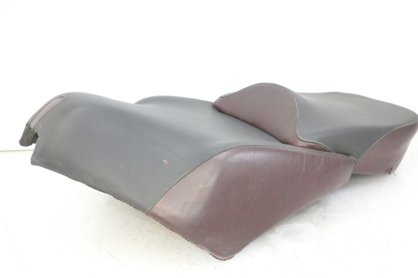 photo de SIEDZENIE APRILIA SCARABEO GT TOURING 125 (1999 - 2005) - Widok z bliska