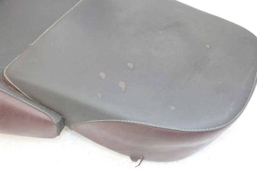 photo de SIEDZENIE APRILIA SCARABEO GT TOURING 125 (1999 - 2005) - Oznaczenia i referencje