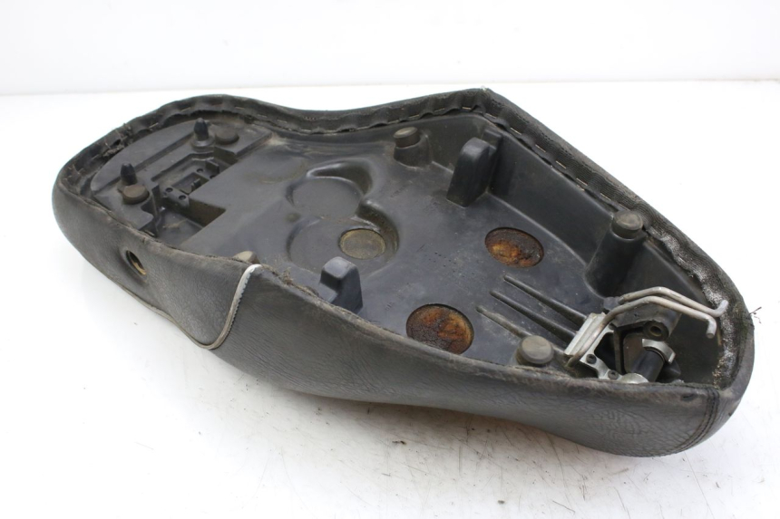 photo de SIEDZENIE APRILIA SCARABEO 100 (2003 - 2012) - Zbliżenie techniczne