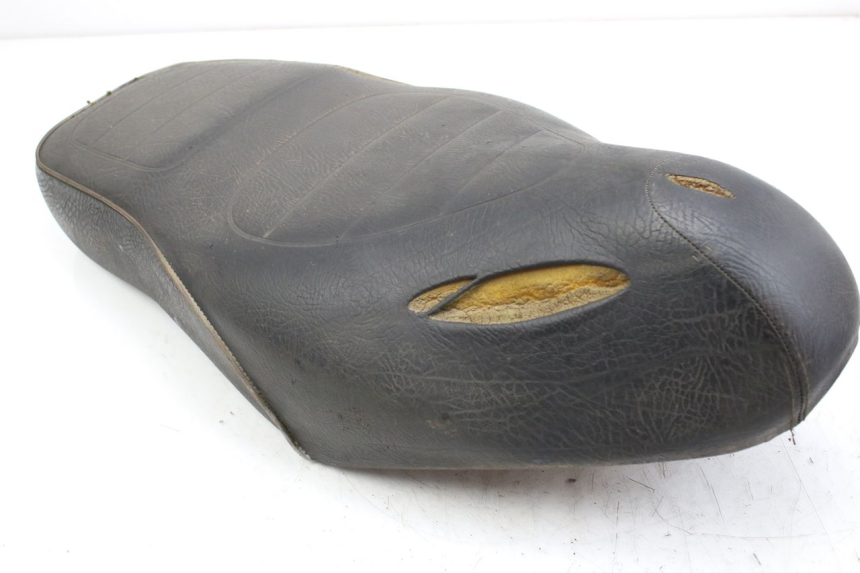 photo de SIEDZENIE APRILIA SCARABEO 100 (2003 - 2012) - Oznaczenia i referencje