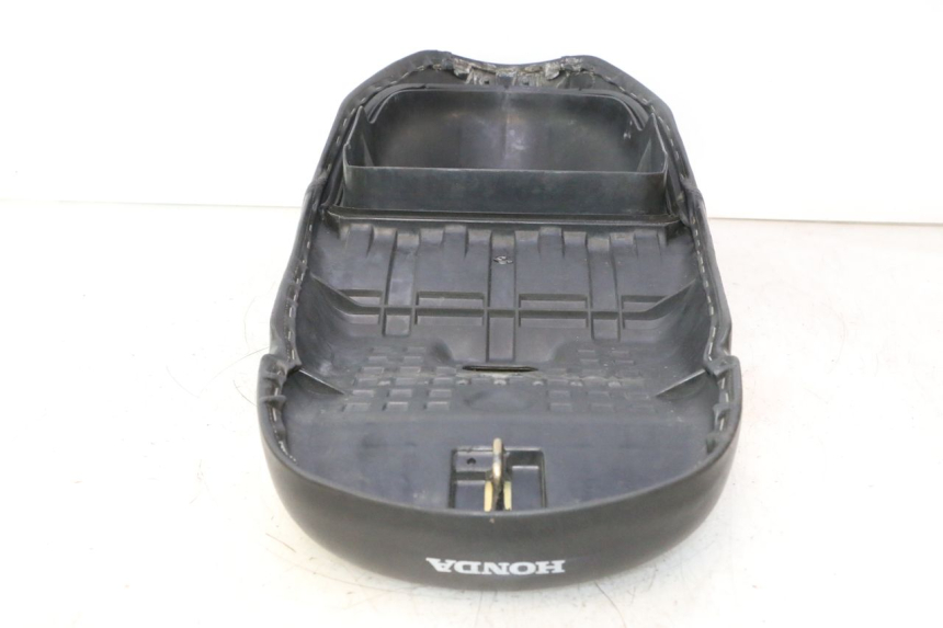 photo de SIODŁO HONDA SH 125 (2001 - 2003) - Punkty mocowania