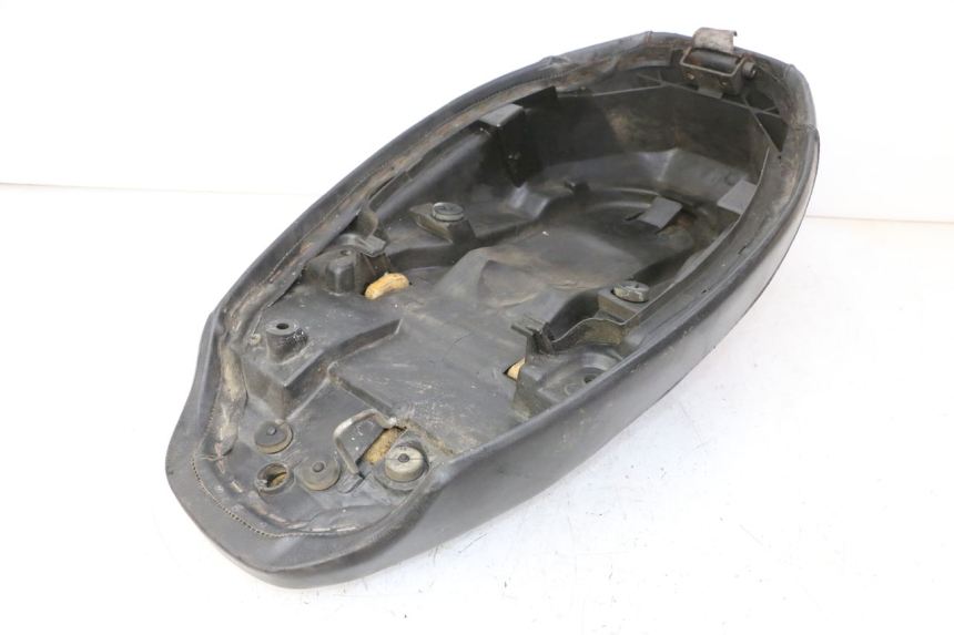 photo de SIEDZENIE PEUGEOT SPEEDAKE 50 (1995 - 1997) - Zoom stanu zużycia