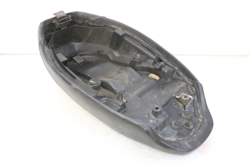 photo de SIEDZENIE PEUGEOT SPEEDAKE 50 (1995 - 1997) - Inny kąt widzenia