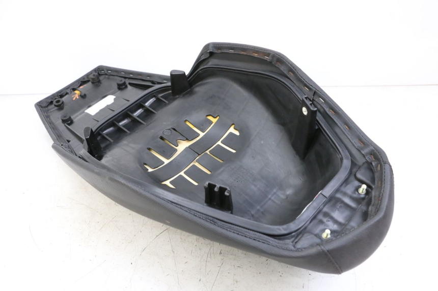 photo de SIEDZENIE PEUGEOT SPEEDFIGHT 4 2T 50 (2015 - 2019) - Zbliżenie techniczne