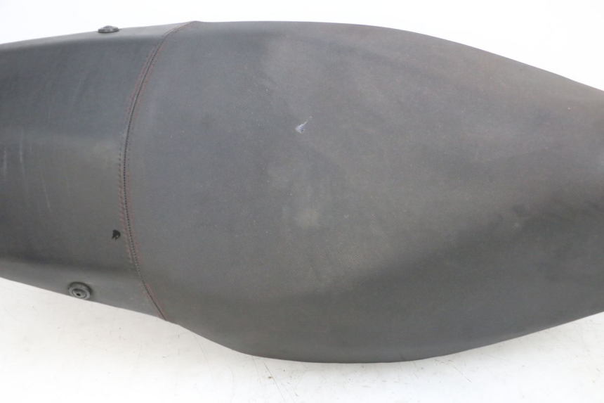 photo de SIEDZENIE PEUGEOT SPEEDFIGHT 4 4T EFI 50 (2021 - 2025) - Zbliżenie komponentów