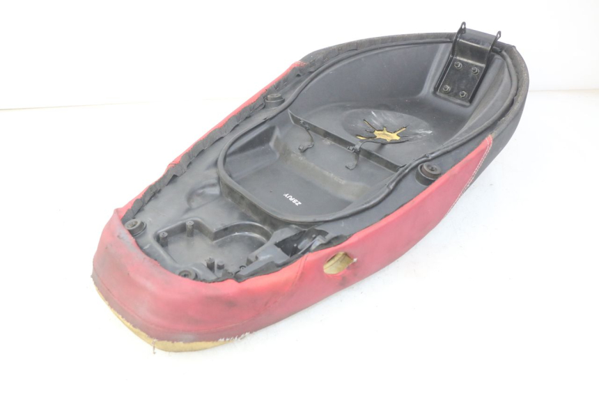 photo de SIEDZENIE APRILIA SR 2T 50 (2012 - 2017) - Punkty mocowania