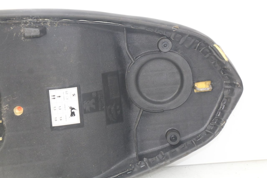 photo de SIEDZENIE PEUGEOT STREETZONE 4T 50 (2018 - 2023) - Szczegóły charakterystyczne