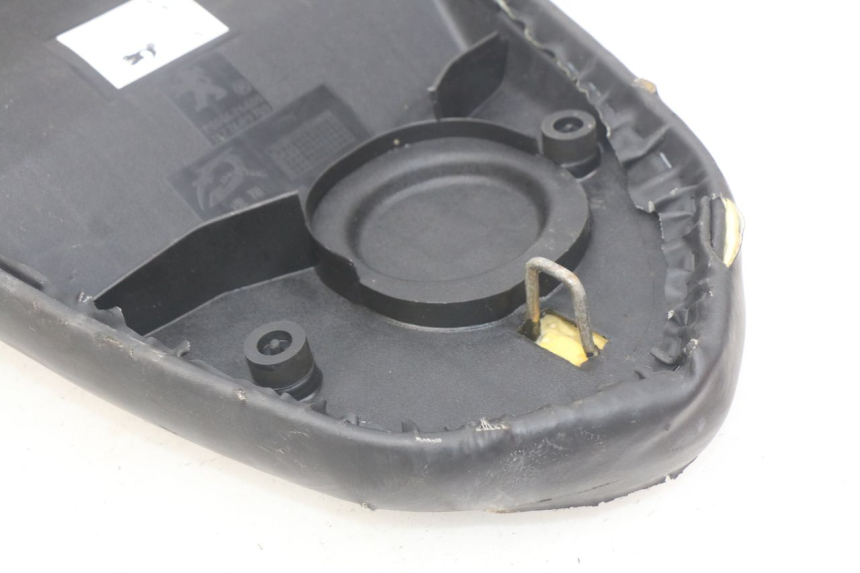 photo de SIEDZENIE PEUGEOT STREETZONE 4T 50 (2018 - 2023) - Oznaczenia i referencje