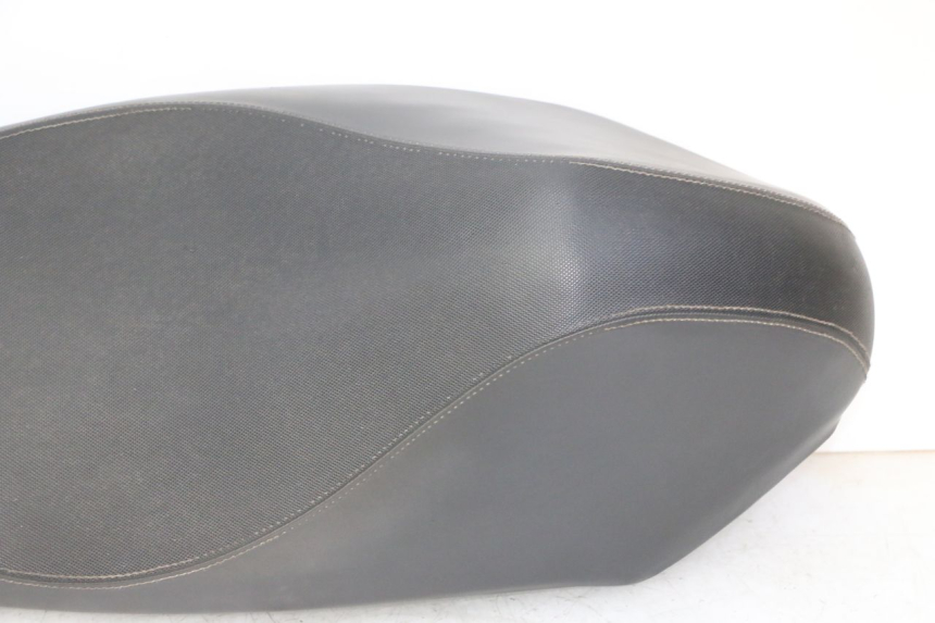 photo de SIEDZENIE PEUGEOT STREETZONE I 2T 50 (2018 - 2020) - Struktura - zbliżenie