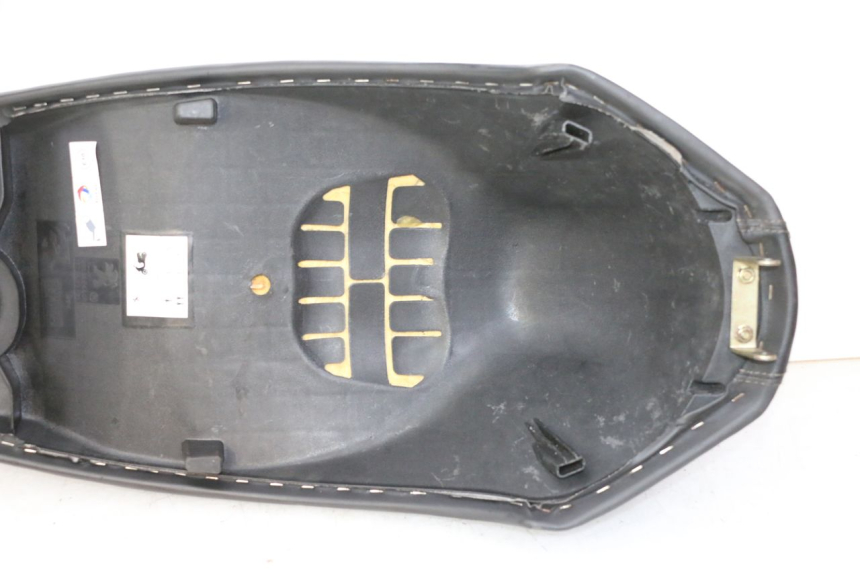 photo de SIEDZENIE PEUGEOT STREETZONE I 2T 50 (2018 - 2020) - Stan powierzchni