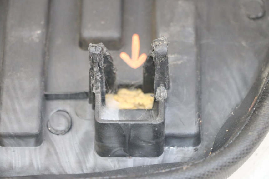 photo de SIEDZENIE MBK STUNT NAKED 50 (2004 - 2018) - Zbliżenie komponentów