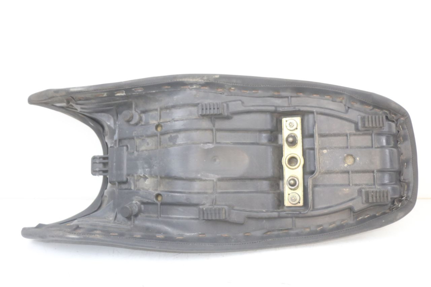 photo de SIEDZENIE SUZUKI GS F 500 (2004 - 2007) - Część sprawdzona