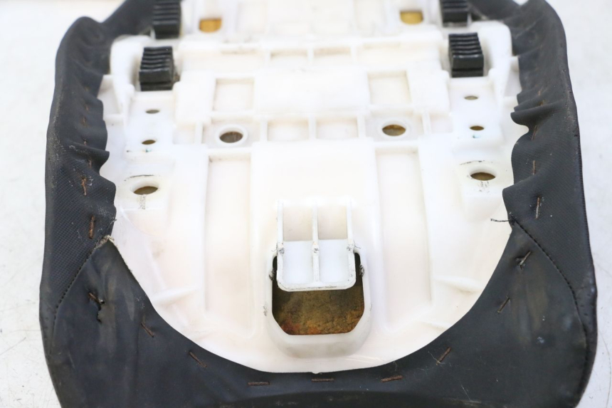 photo de SIEDZENIE SUZUKI GSF S BANDIT 600 (2000 - 2004) - Inny kąt widzenia