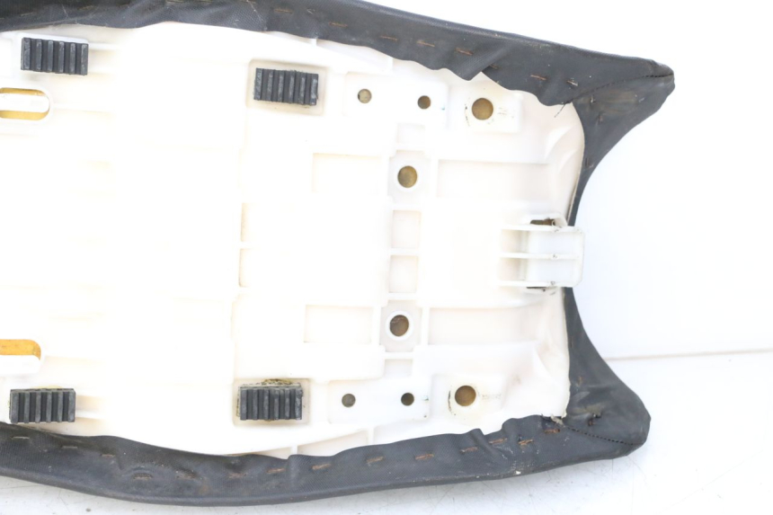 photo de SIEDZENIE SUZUKI GSF S BANDIT 600 (2000 - 2004) - Stan powierzchni