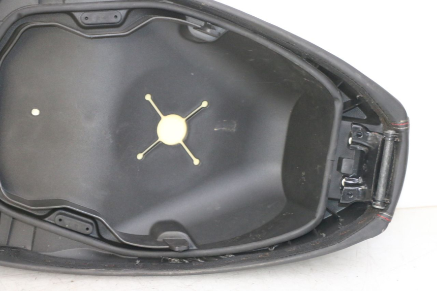 photo de SIEDZENIE APRILIA SXR 50 (2021 - 2023) - Zoom jakości