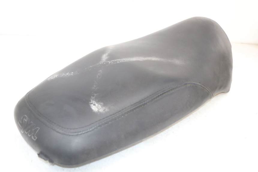 photo de SIEDZENIE SYM ORBIT III 3 4T 50 (2018 - 2021) - Punkty mocowania