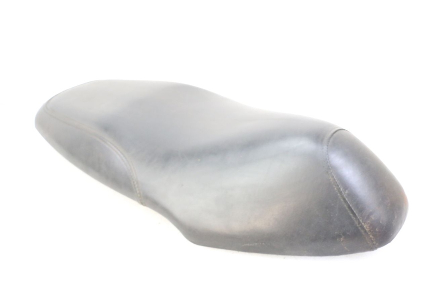 photo de SIEDZENIE SYM ORBIT III 3 4T 50 (2018 - 2021) - Szczegóły charakterystyczne