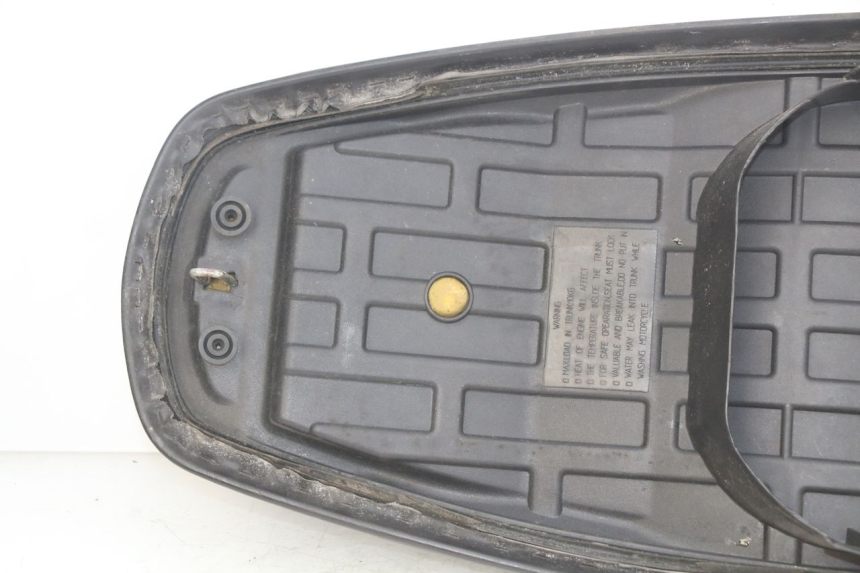 photo de SIEDZENIE SYM SYMPHONY 125 (2009 - 2015) - Stan powierzchni