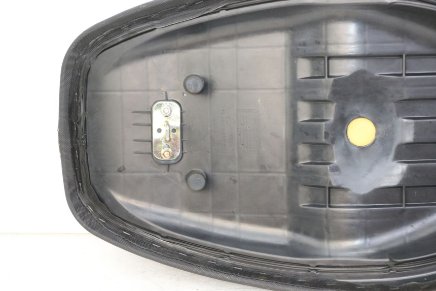 photo de SIEDZENIE TNT MOTOR BOSTON 4T 50 (2018 - 2025) - Struktura - zbliżenie