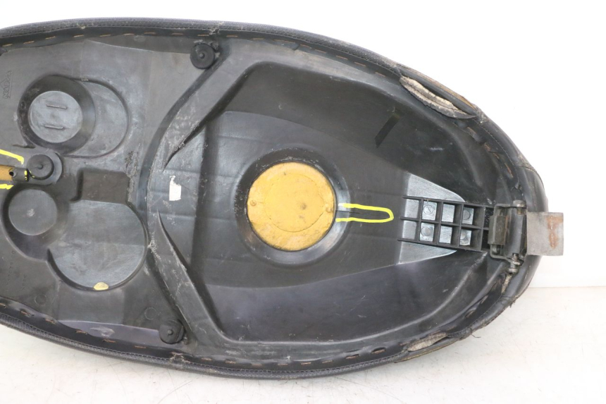 photo de SIODŁO PEUGEOT TREKKER 50 (1995 - 2004) - Alternatywny kąt