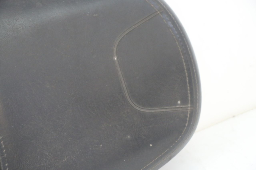 photo de SIEDZENIE PEUGEOT TWEET 4T 50 (2014 - 2019) - Zbliżenie techniczne