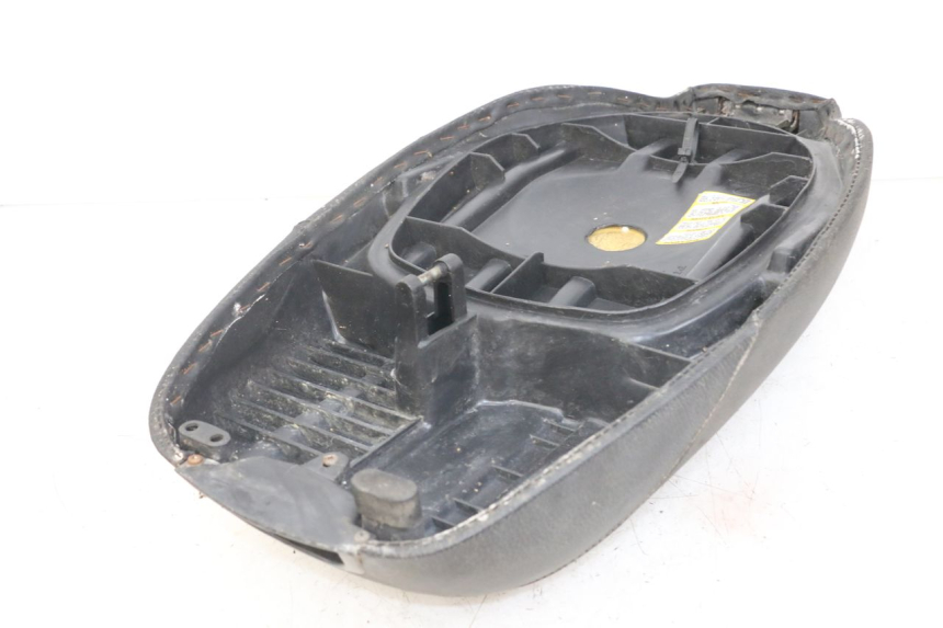 photo de SIEDZENIE PIAGGIO TYPHOON 80 (1994 - 1997) - Szczegóły charakterystyczne