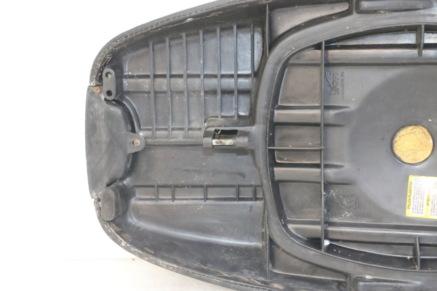 photo de SIEDZENIE PIAGGIO TYPHOON 80 (1994 - 1997) - Widok z bliska