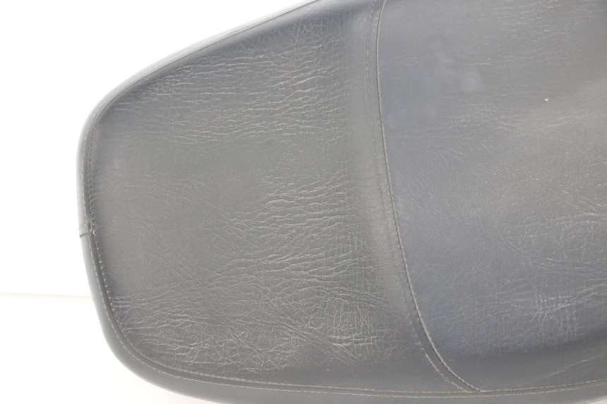 photo de SIEDZENIE UNIVERSAL BIKE ZN50QT-11B 50 (2018 - 2021) - Zbliżenie komponentów