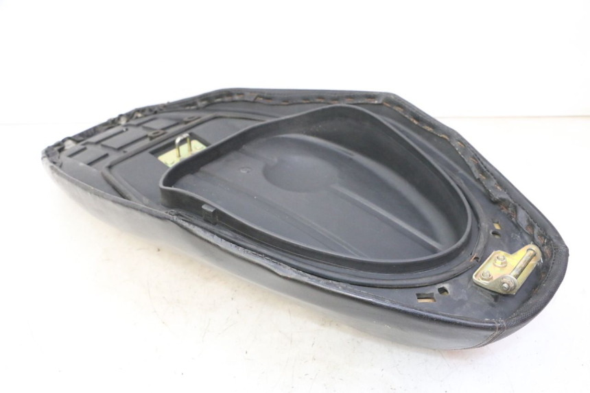 photo de SIEDZENIE PEUGEOT V-CLIC VCLIC 50 (2007 - 2013) - Punkty mocowania