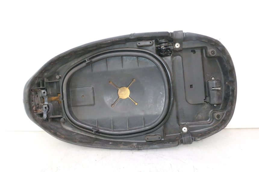 photo de SIEDZENIE PIAGGIO VESPA S 2T 50 (2007 - 2014) - Szczegół części
