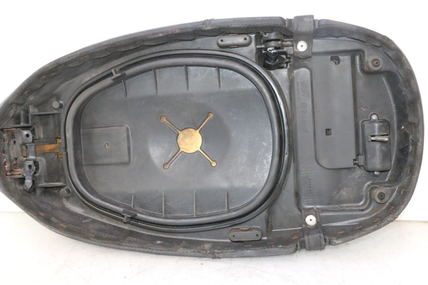 photo de SIEDZENIE PIAGGIO VESPA S 2T 50 (2007 - 2014) - Inny kąt widzenia