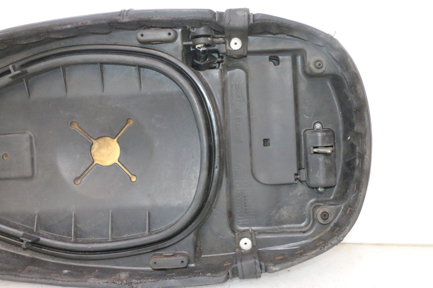 photo de SIEDZENIE PIAGGIO VESPA S 2T 50 (2007 - 2014) - Zbliżenie techniczne