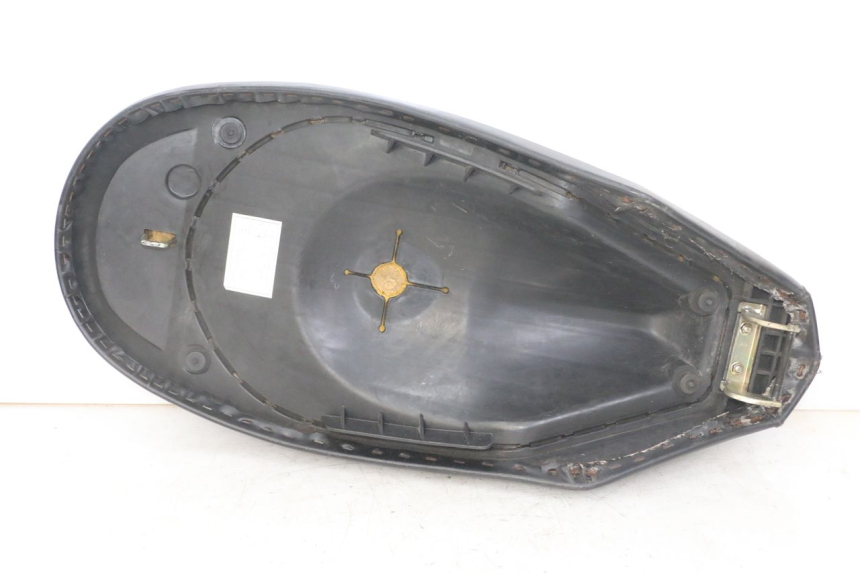 photo de SIEDZENIE PEUGEOT VIVACITY NEW 2T 50 (2008 - 2017) - Stan powierzchni