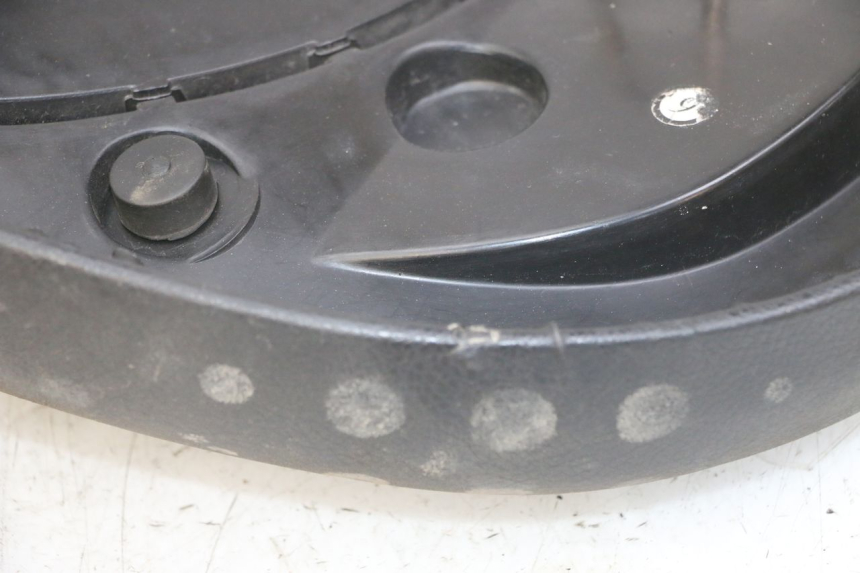 photo de SIEDZENIE PEUGEOT VIVACITY NEW 4T 50 (2008 - 2017) - Szczegóły charakterystyczne