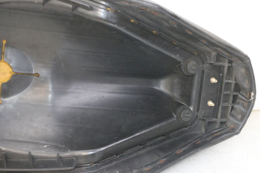 photo de SIEDZENIE PEUGEOT VIVACITY NEW 4T 50 (2008 - 2017) - Struktura - zbliżenie