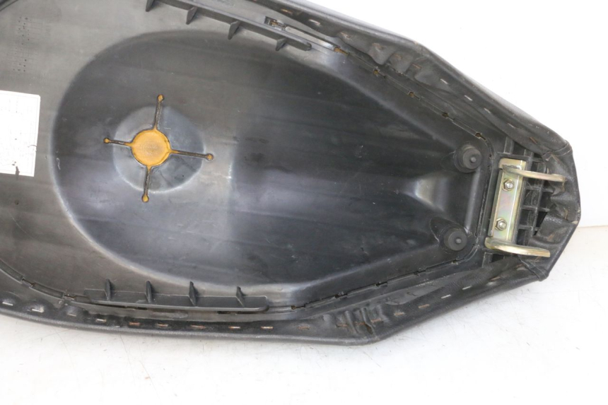 photo de SIEDZENIE PEUGEOT VIVACITY NEW 4T 50 (2008 - 2017) - Szczegóły charakterystyczne