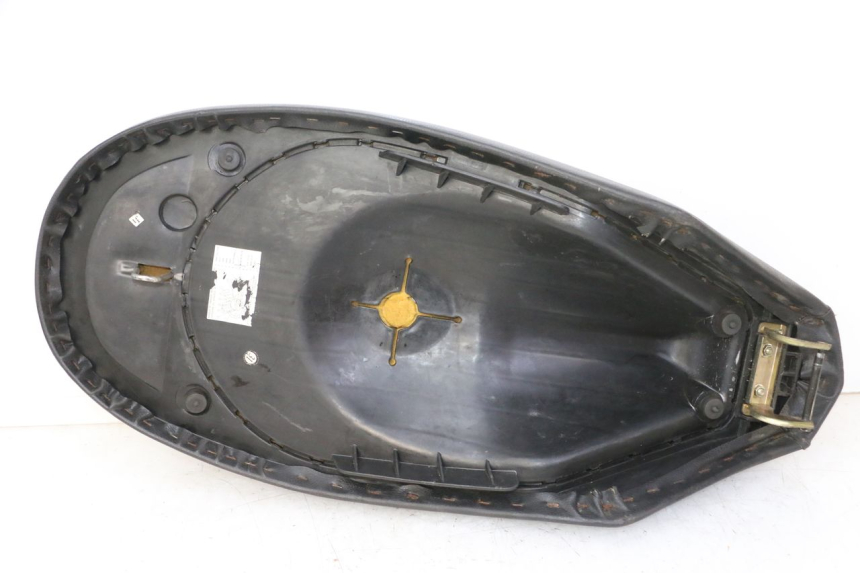 photo de SIEDZENIE PEUGEOT VIVACITY NEW 4T 50 (2008 - 2017) - Szczegół części