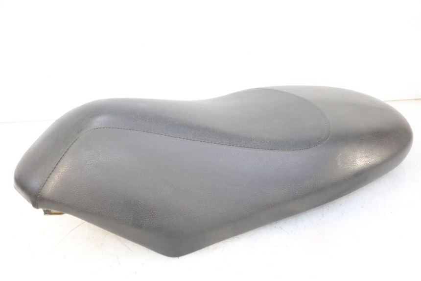 photo de SIEDZENIE PEUGEOT VIVACITY NEW 4T 50 (2008 - 2017) - Szczegóły charakterystyczne