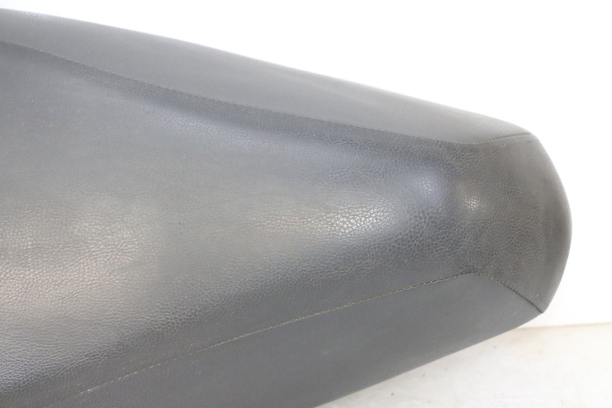 photo de SIEDZENIE PEUGEOT VIVACITY NEW 4T 50 (2008 - 2017) - Struktura - zbliżenie